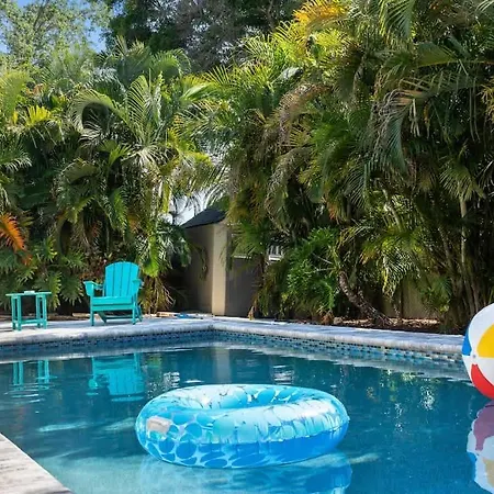 Heated Pool 5Mins To Beach 4Bed-2Bath King Bed